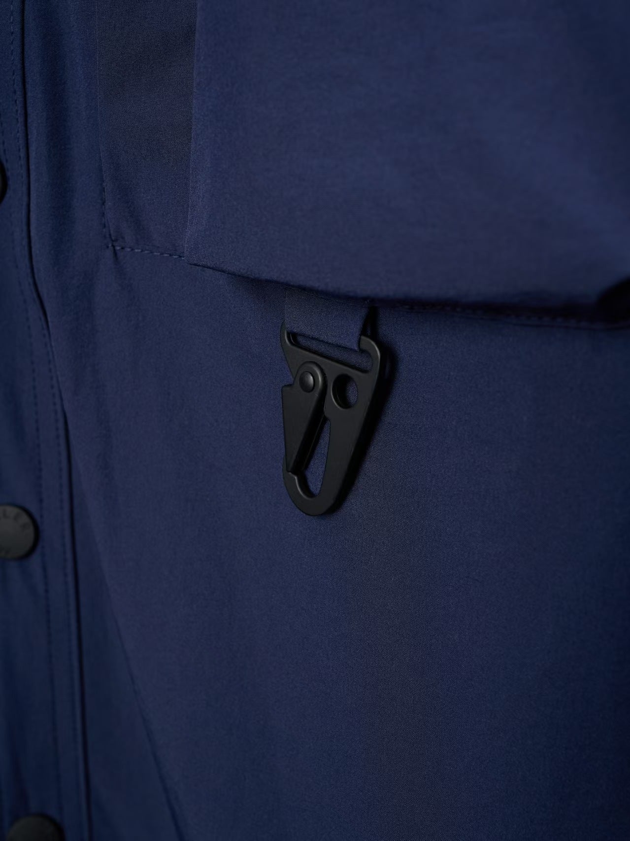 Multi pocket detachable sleeve multifunctional outdoor jacket jacket