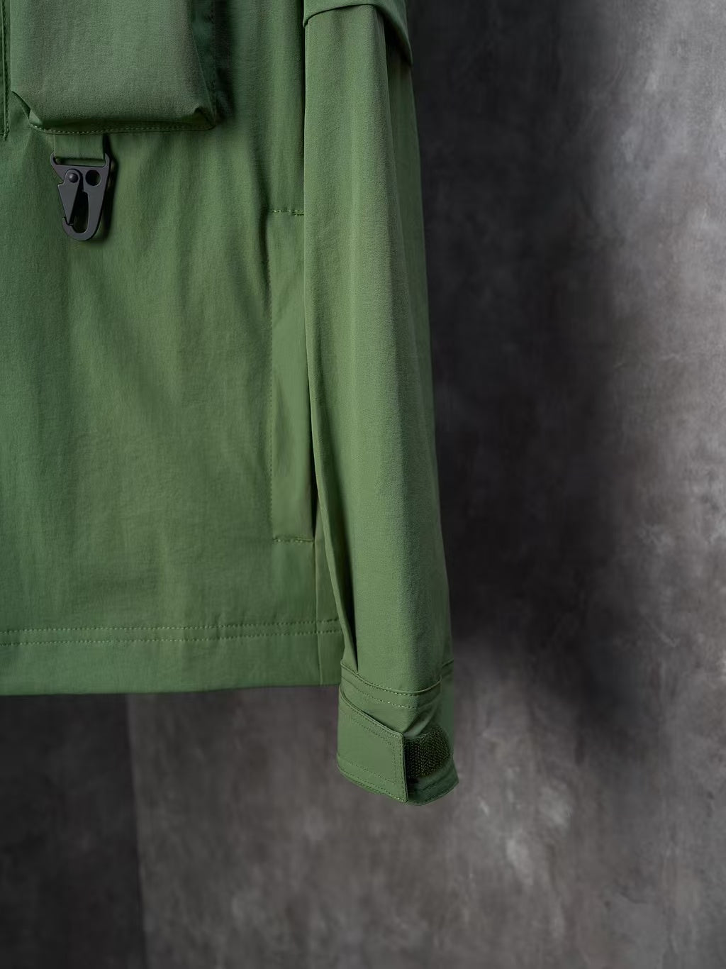 Multi pocket detachable sleeve multifunctional outdoor jacket jacket