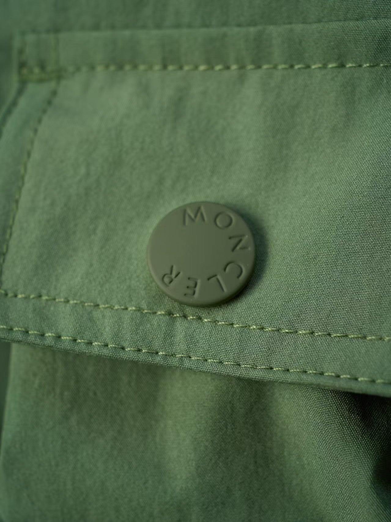 Multi pocket detachable sleeve multifunctional outdoor jacket jacket