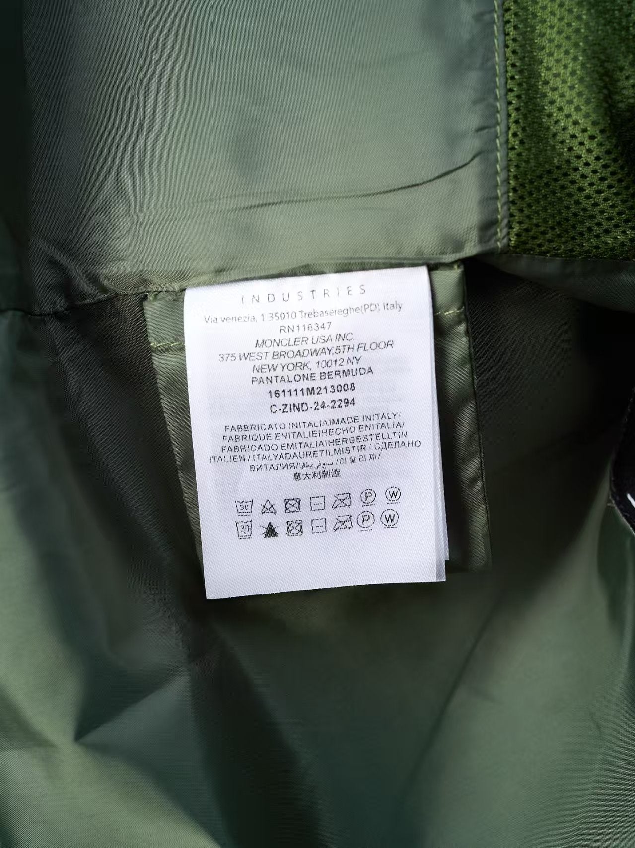 Multi pocket detachable sleeve multifunctional outdoor jacket jacket