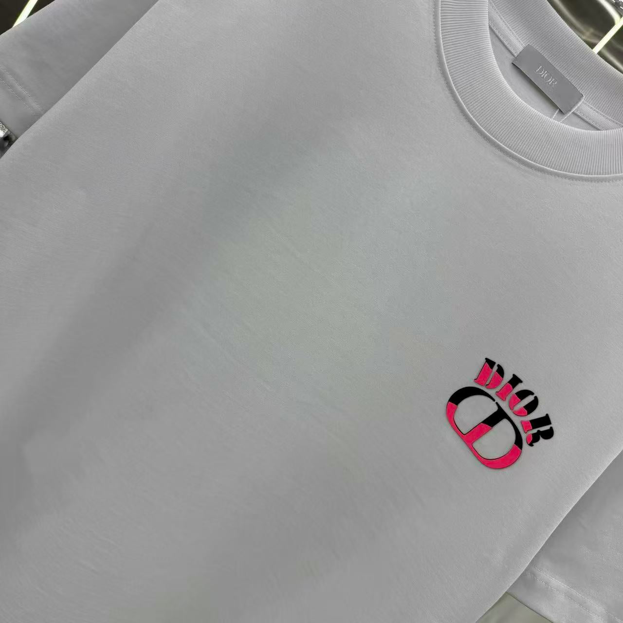 New round neck T-shirt