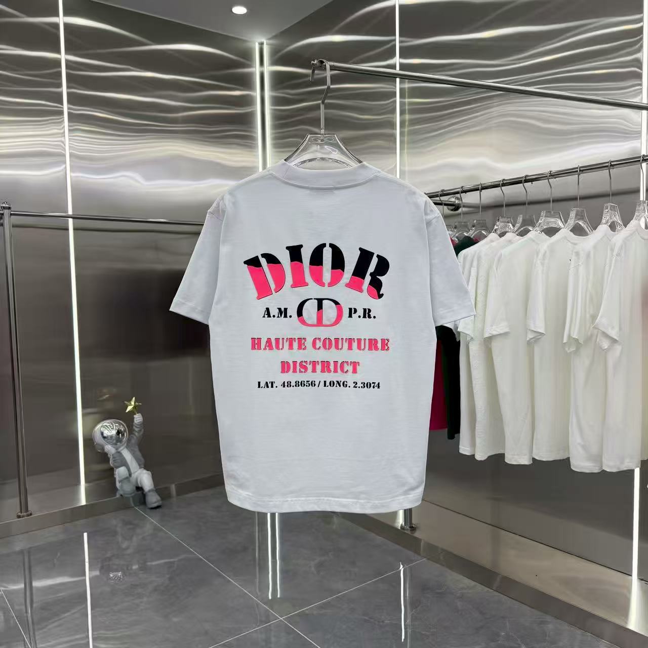 New round neck T-shirt