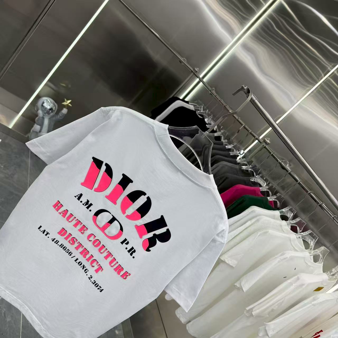 New round neck T-shirt