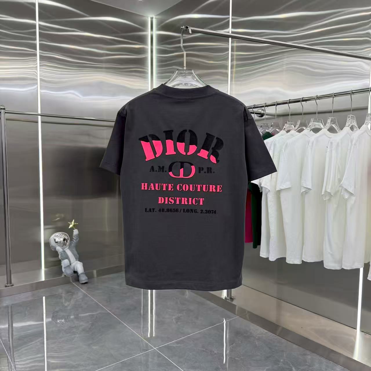 New round neck T-shirt