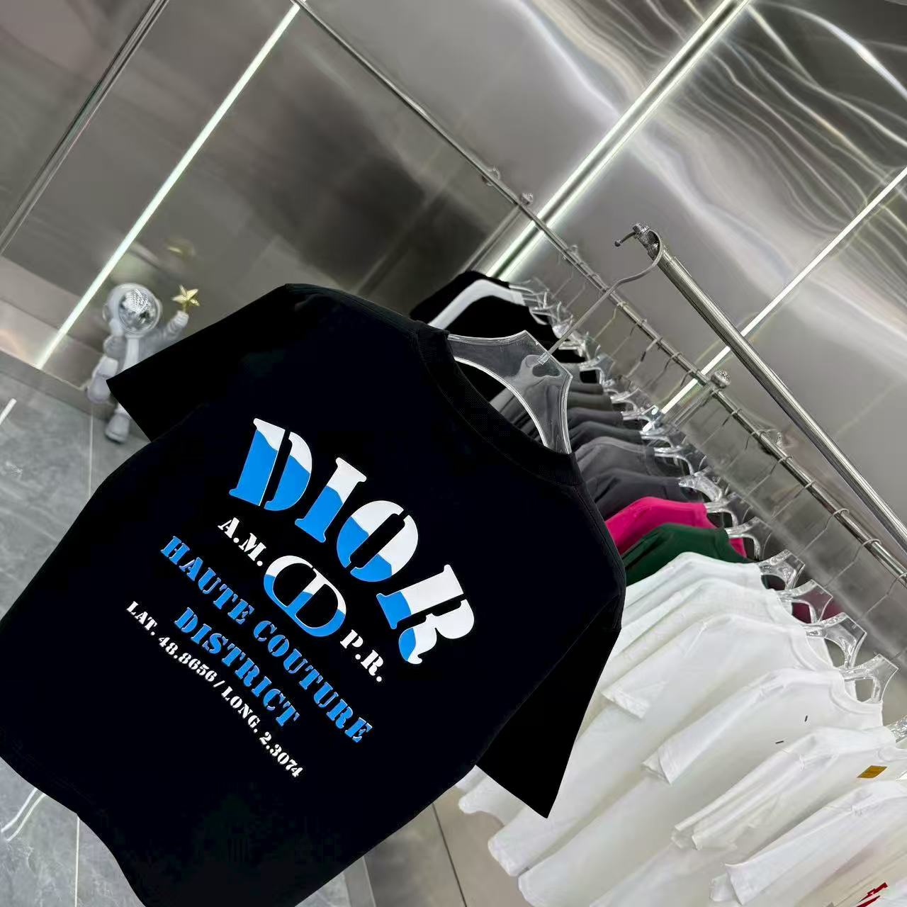 New round neck T-shirt