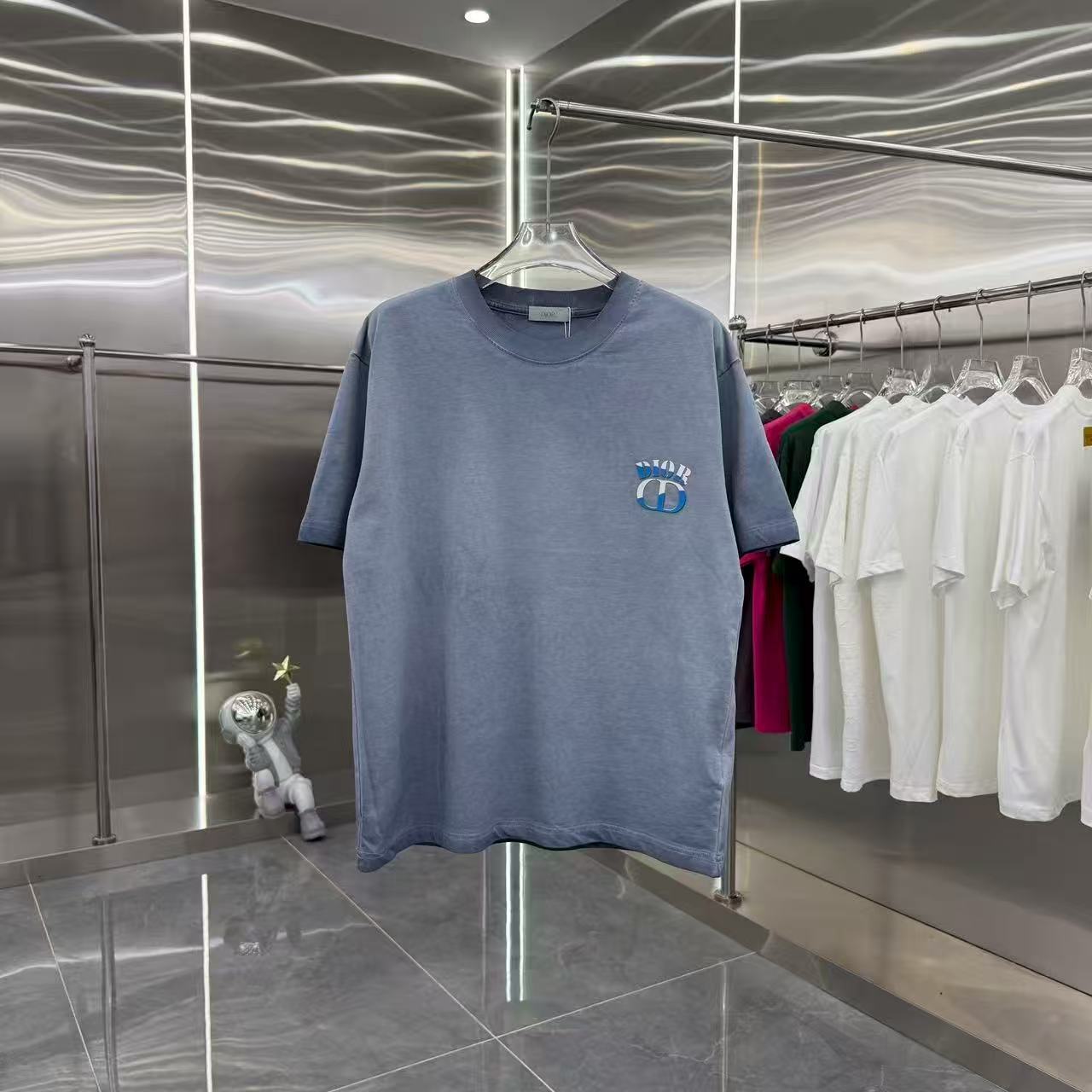 New round neck T-shirt
