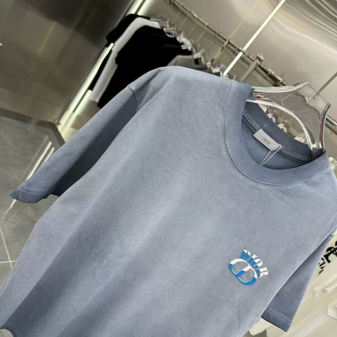 New round neck T-shirt