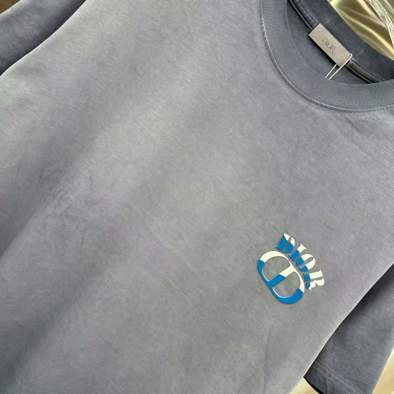 New round neck T-shirt
