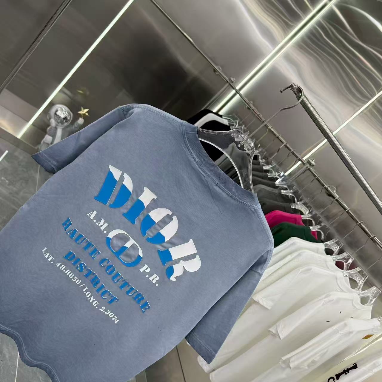 New round neck T-shirt
