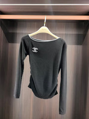 Cross shoulder knitted base shirt
