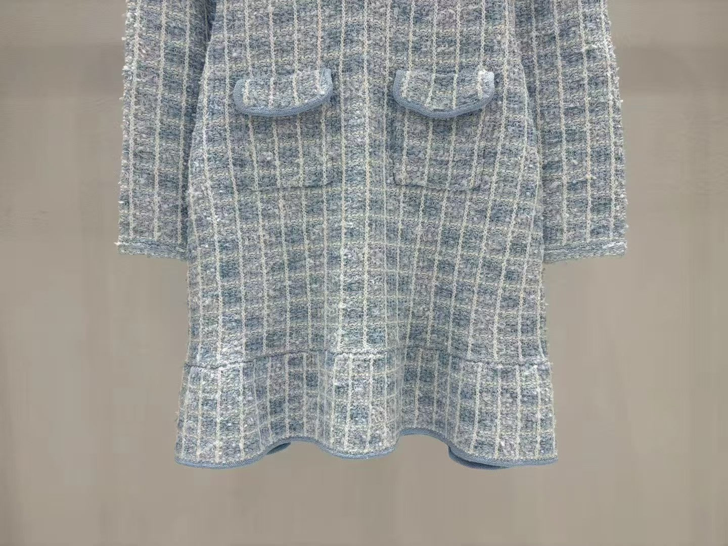 New blue mixed color long sleeved knitted dress