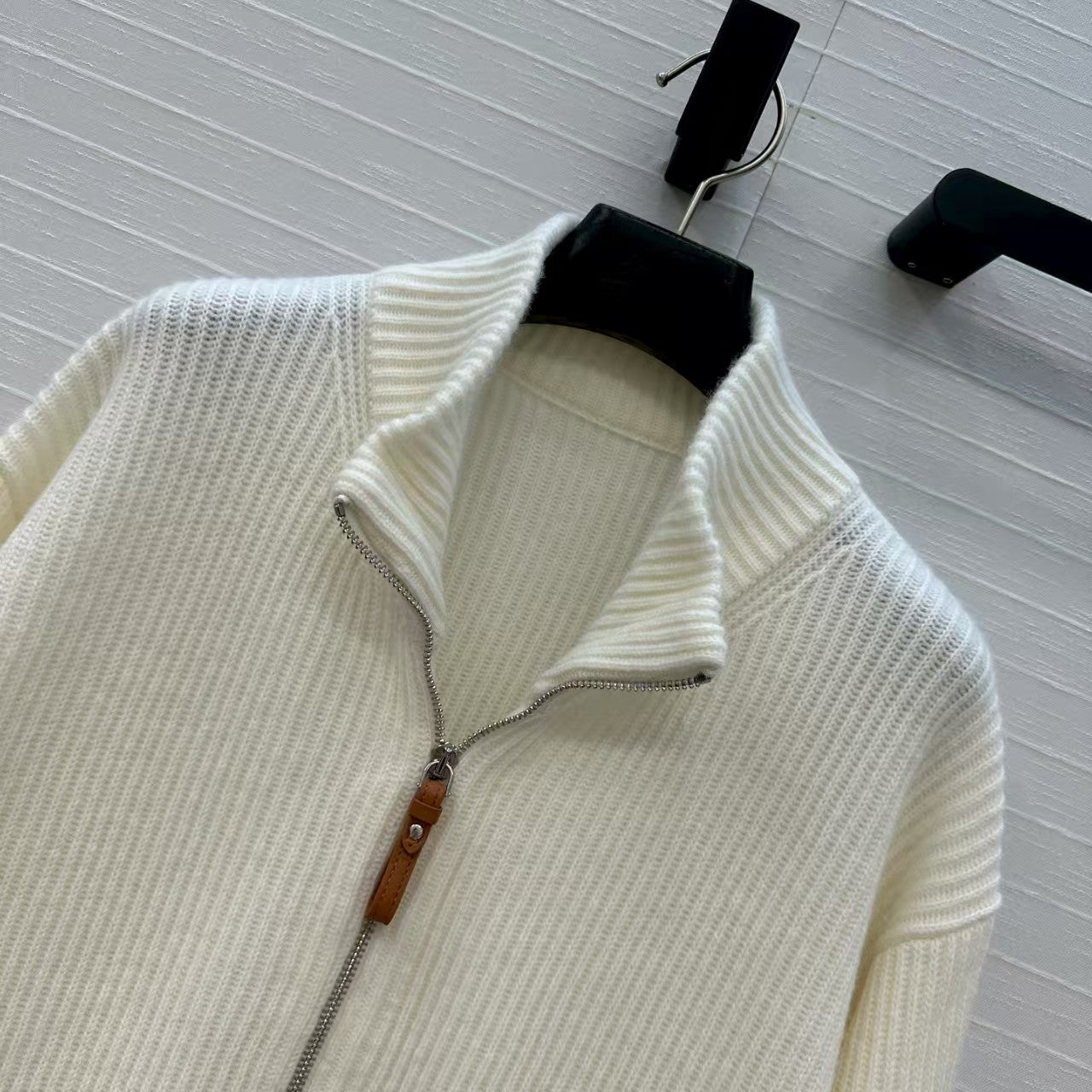 Medium to long cashmere knitted zipper jacket