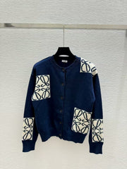 Early autumn new knitted long sleeved sweater
