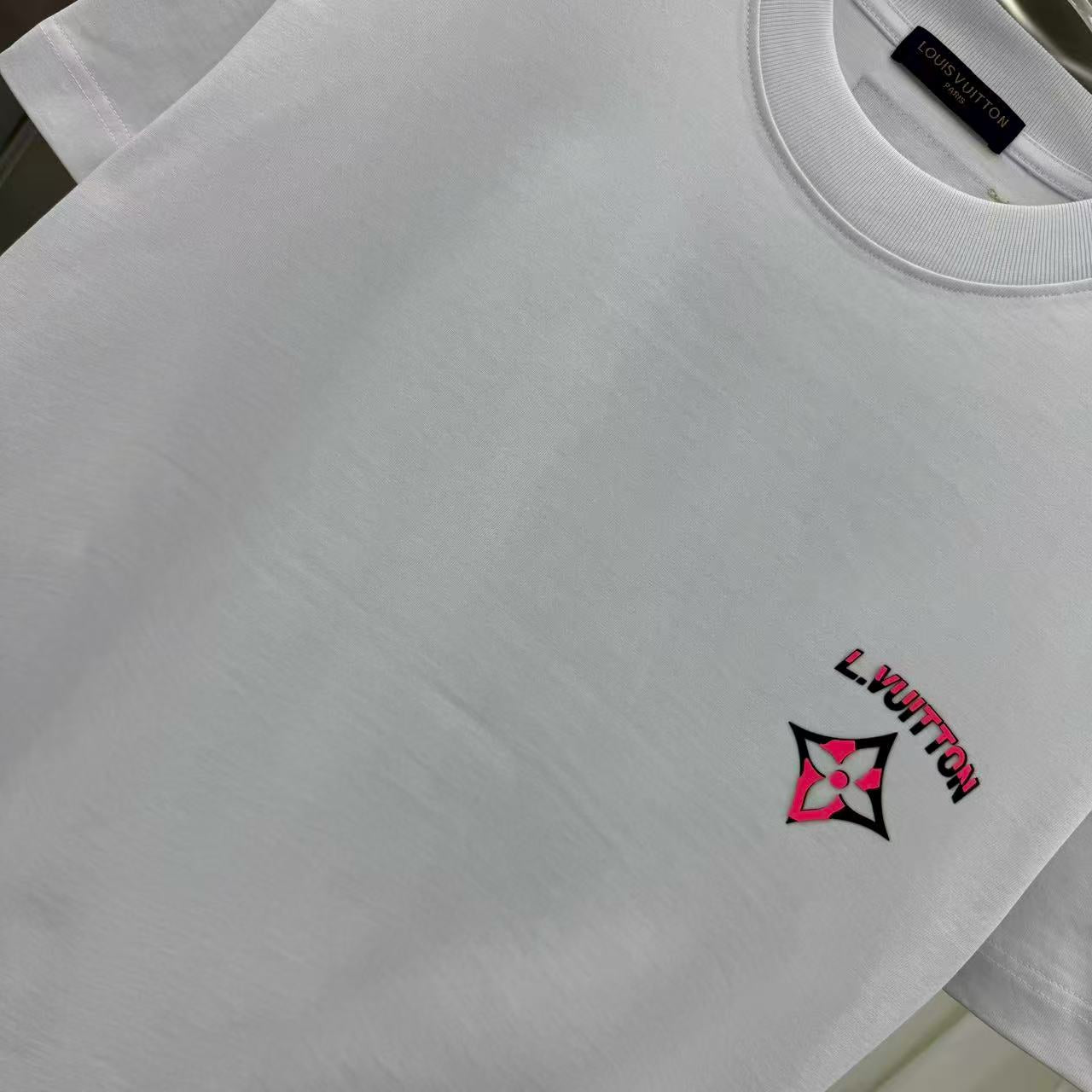 New round neck short sleeved T-shirt