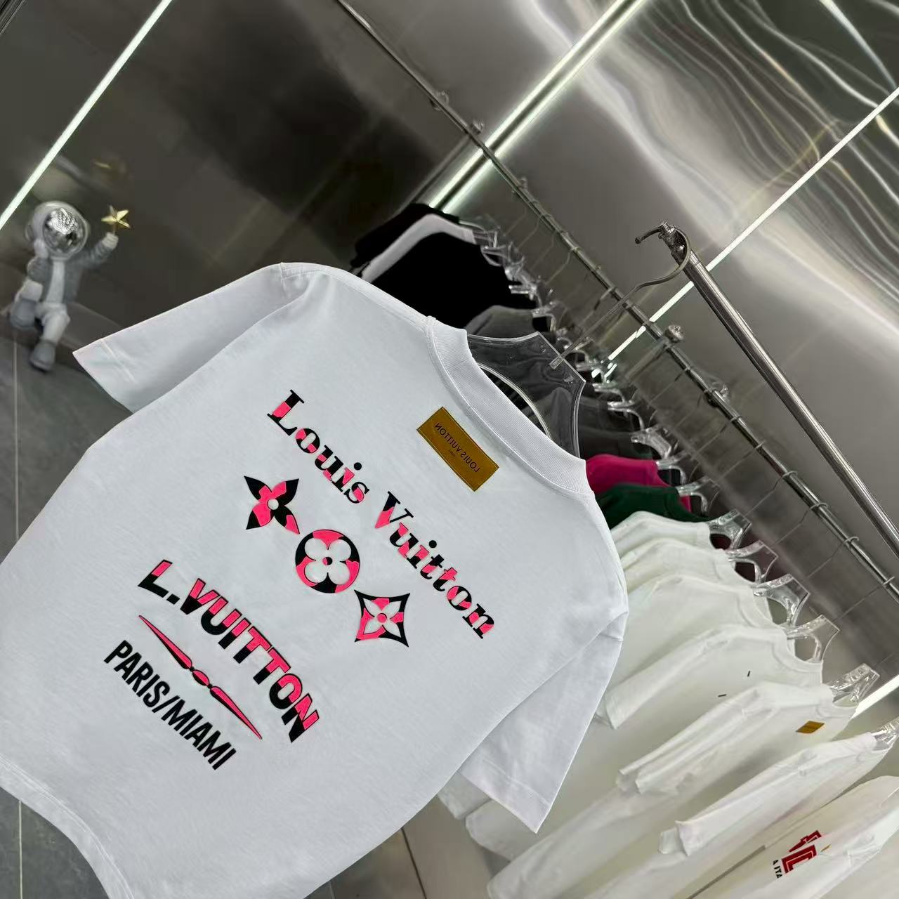 New round neck short sleeved T-shirt