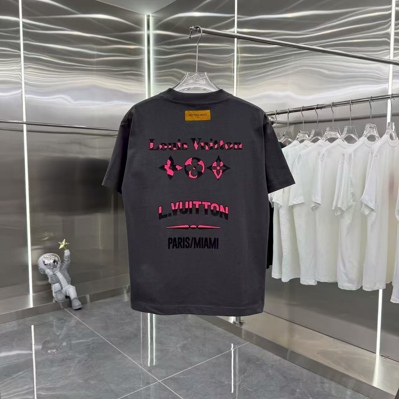 New round neck short sleeved T-shirt