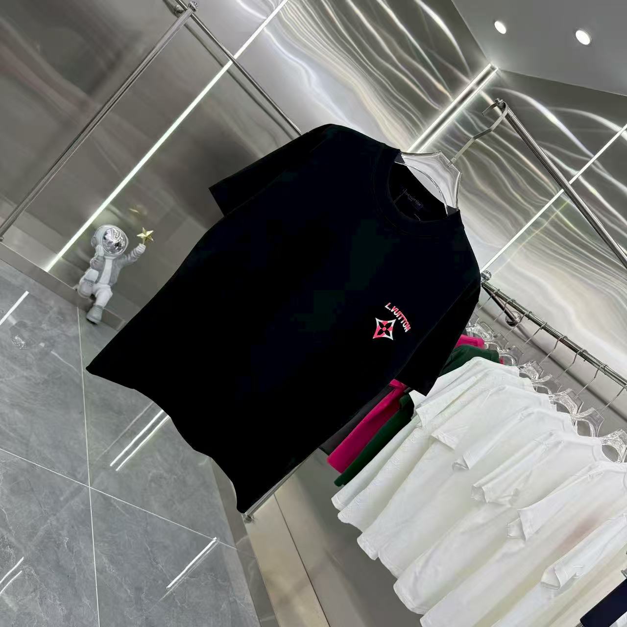 New round neck short sleeved T-shirt