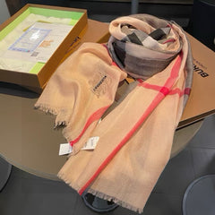 New autumn and winter scarf