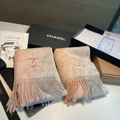 New autumn and winter scarf