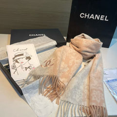 New autumn and winter scarf