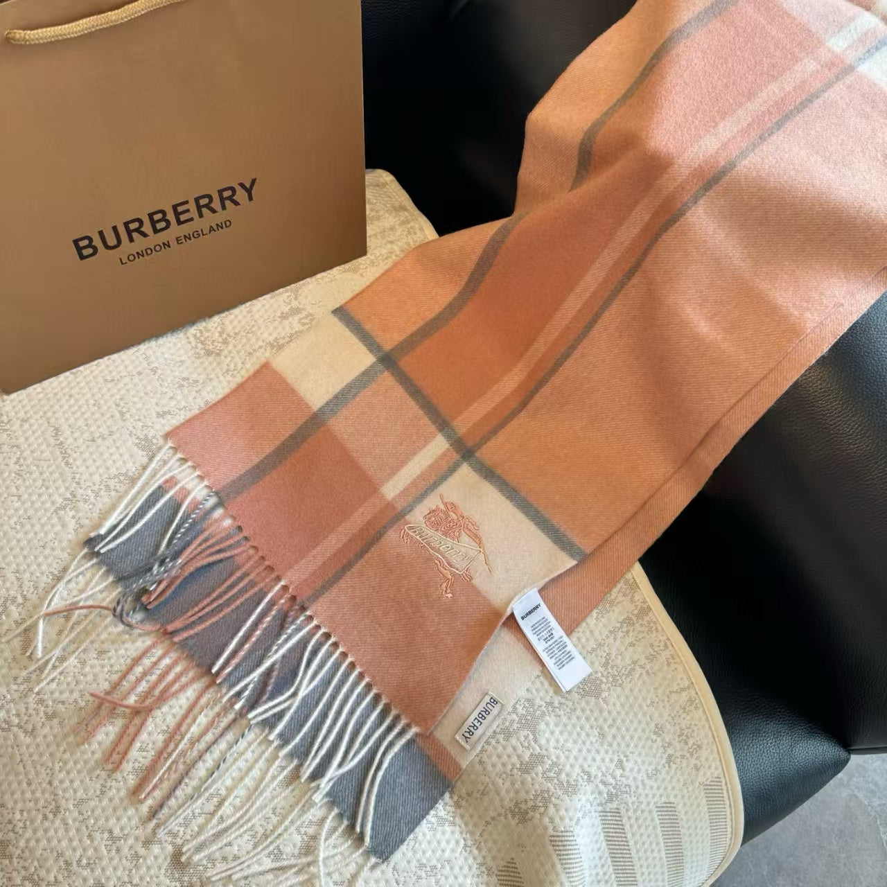 New double-sided scarf