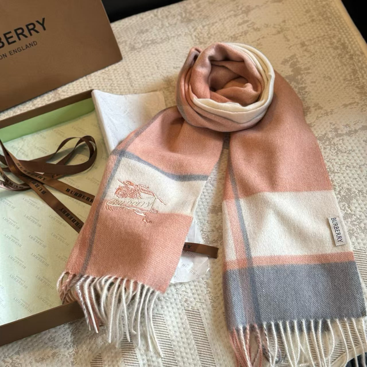 New double-sided scarf