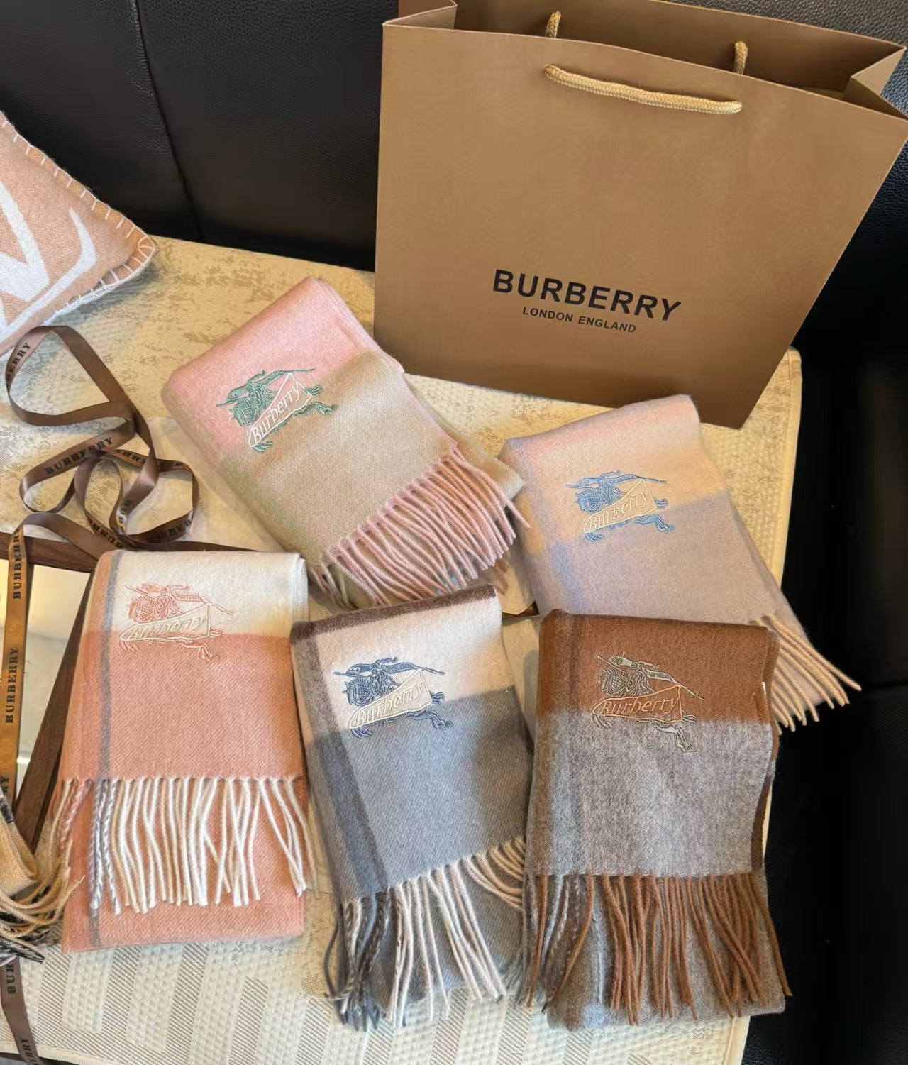 New double-sided scarf