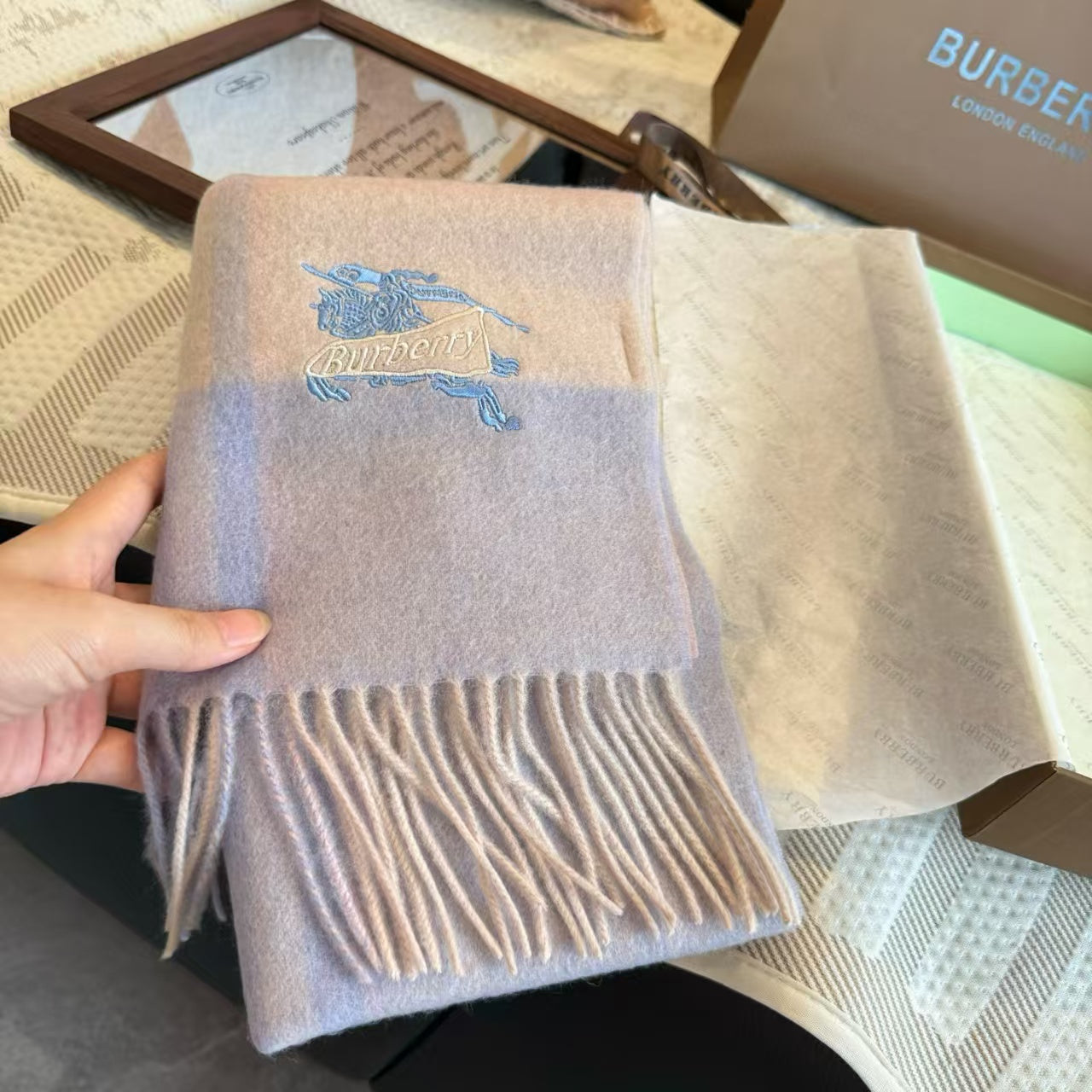 New double-sided scarf