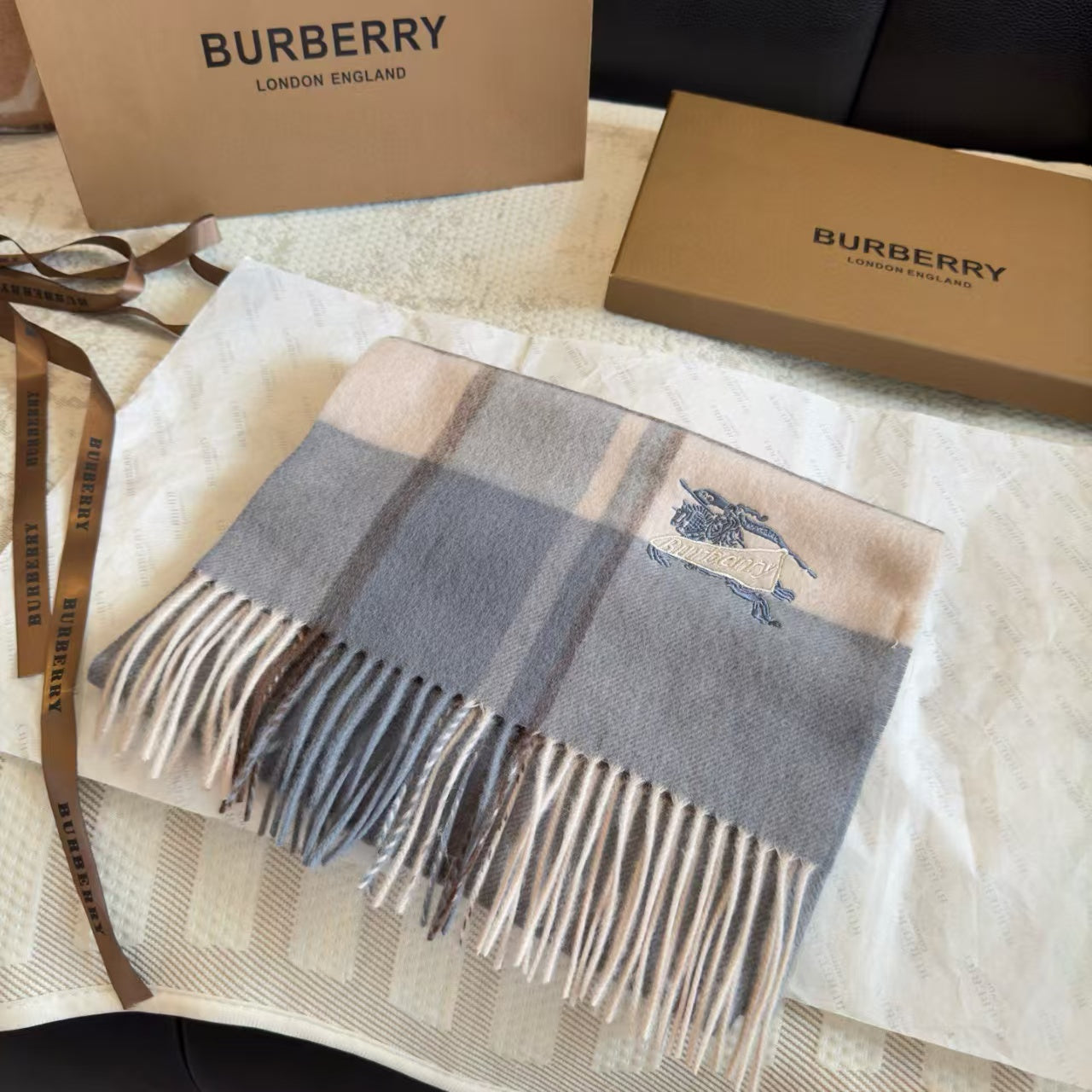 New double-sided scarf