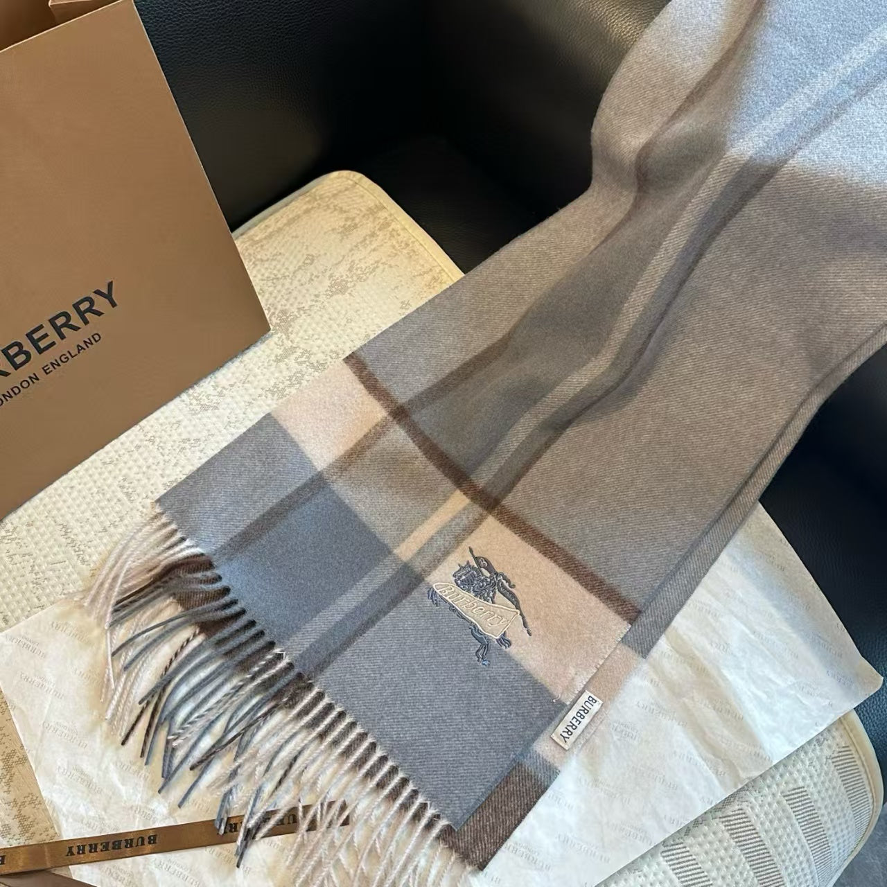 New double-sided scarf