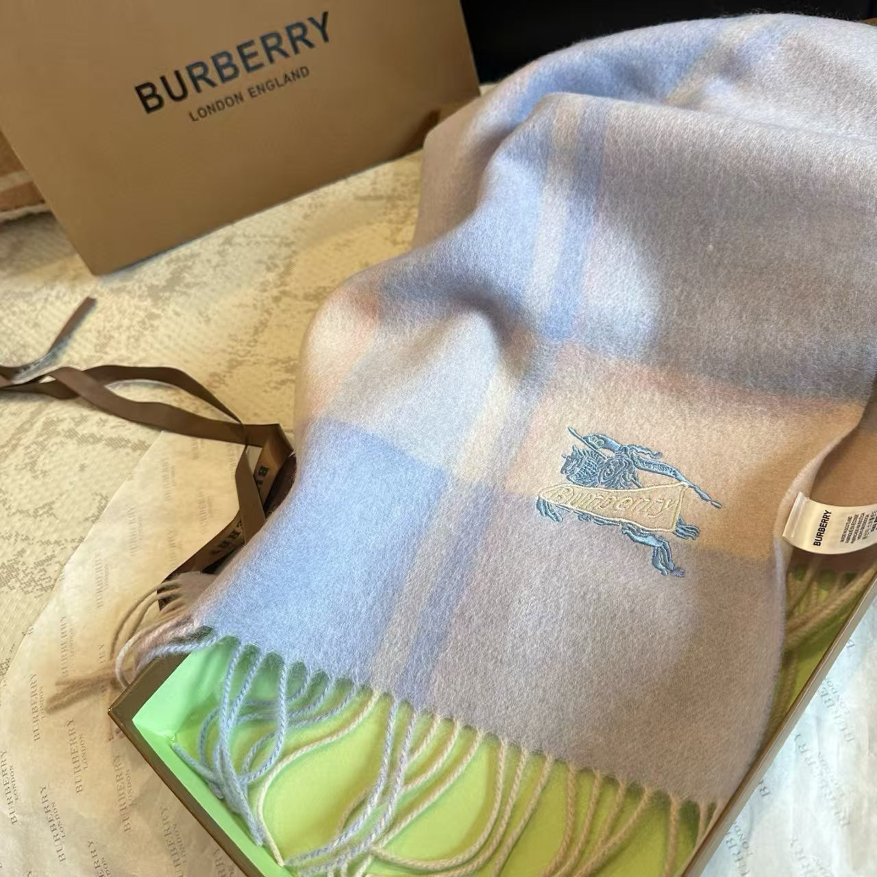 New double-sided scarf