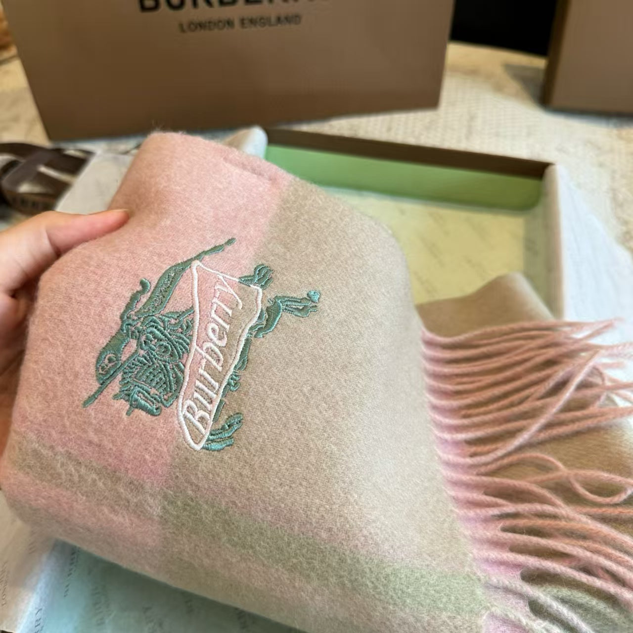 New double-sided scarf