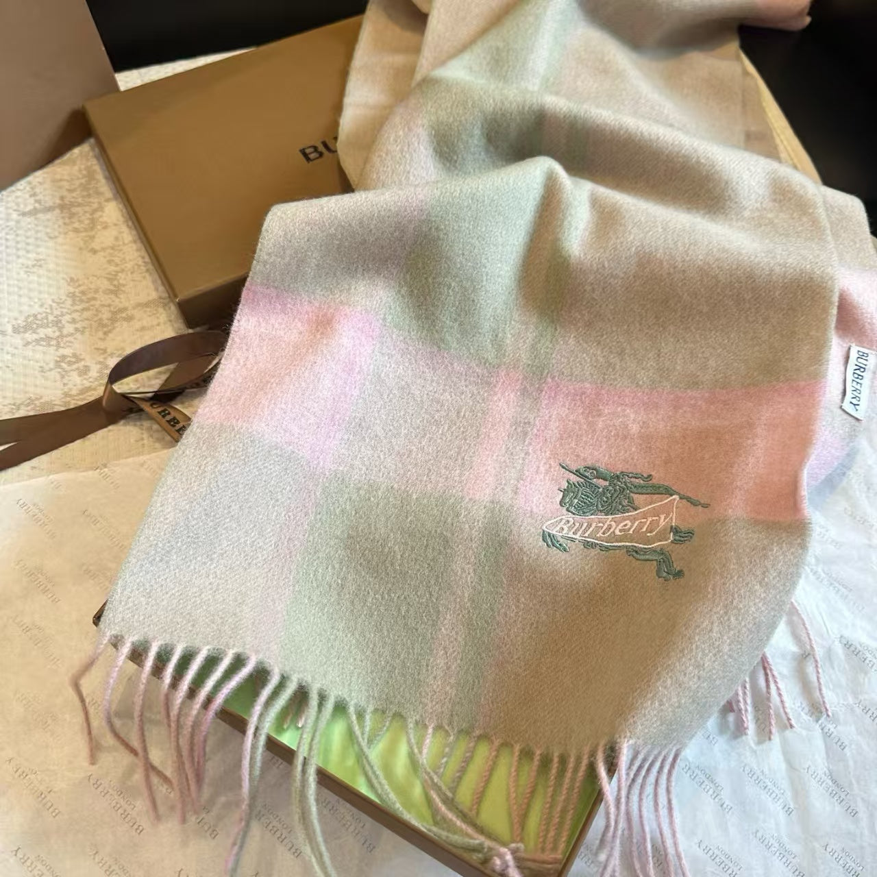 New double-sided scarf
