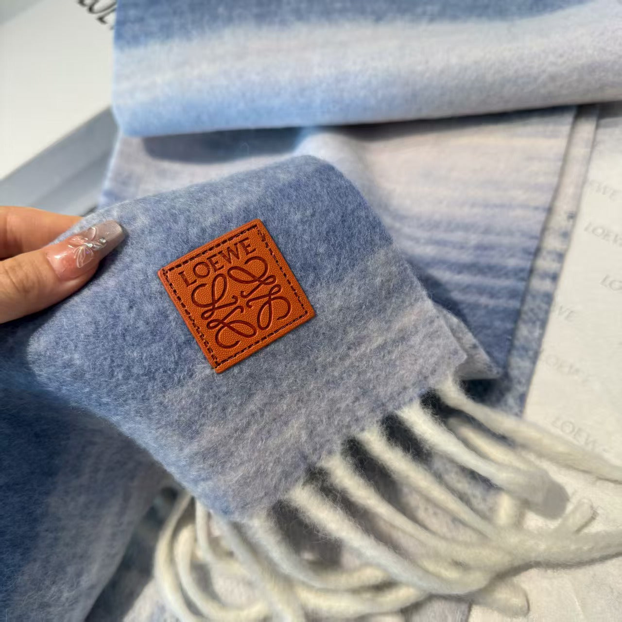 New gradient scarf