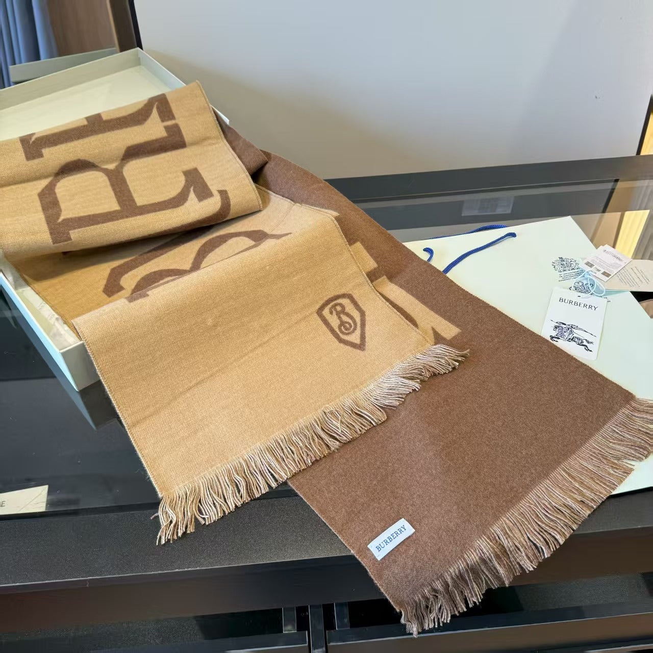 New double-sided two tone scarf