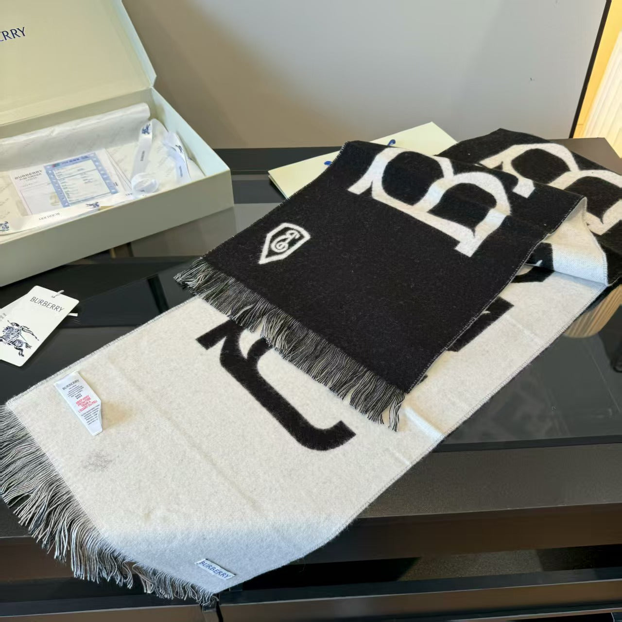 New double-sided two tone scarf