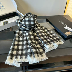 New autumn and winter scarf