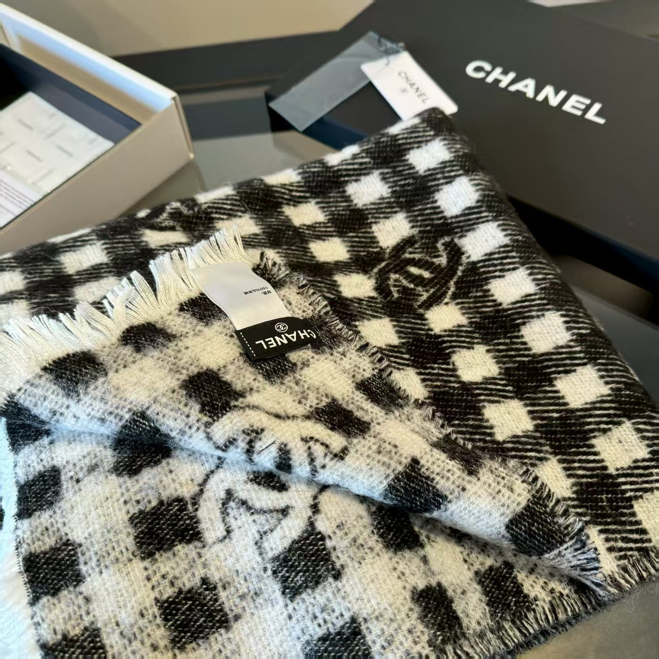 New autumn and winter scarf