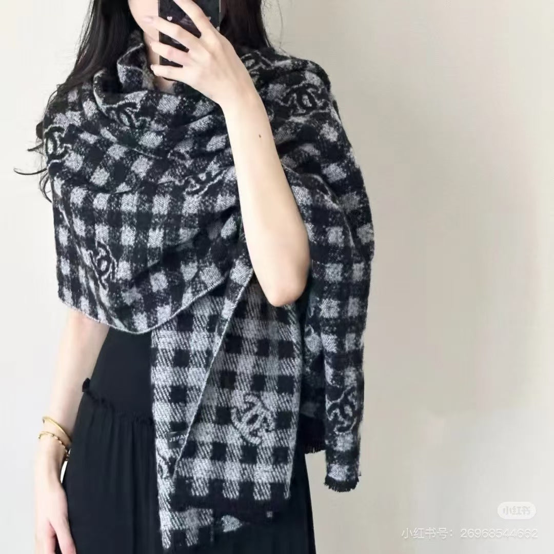 New autumn and winter scarf