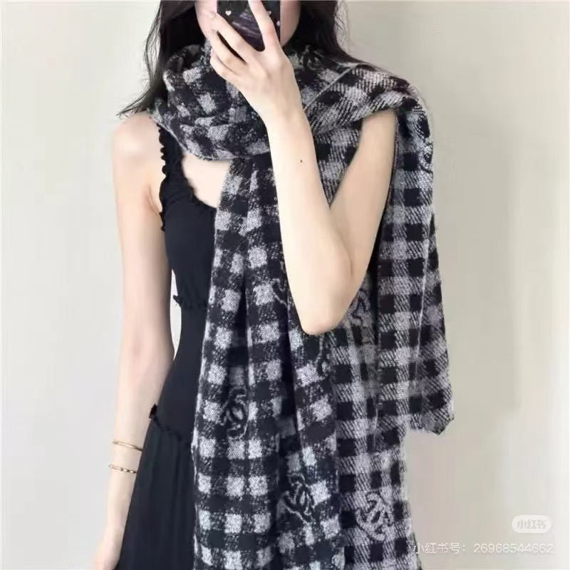 New autumn and winter scarf