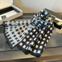 New autumn and winter scarf