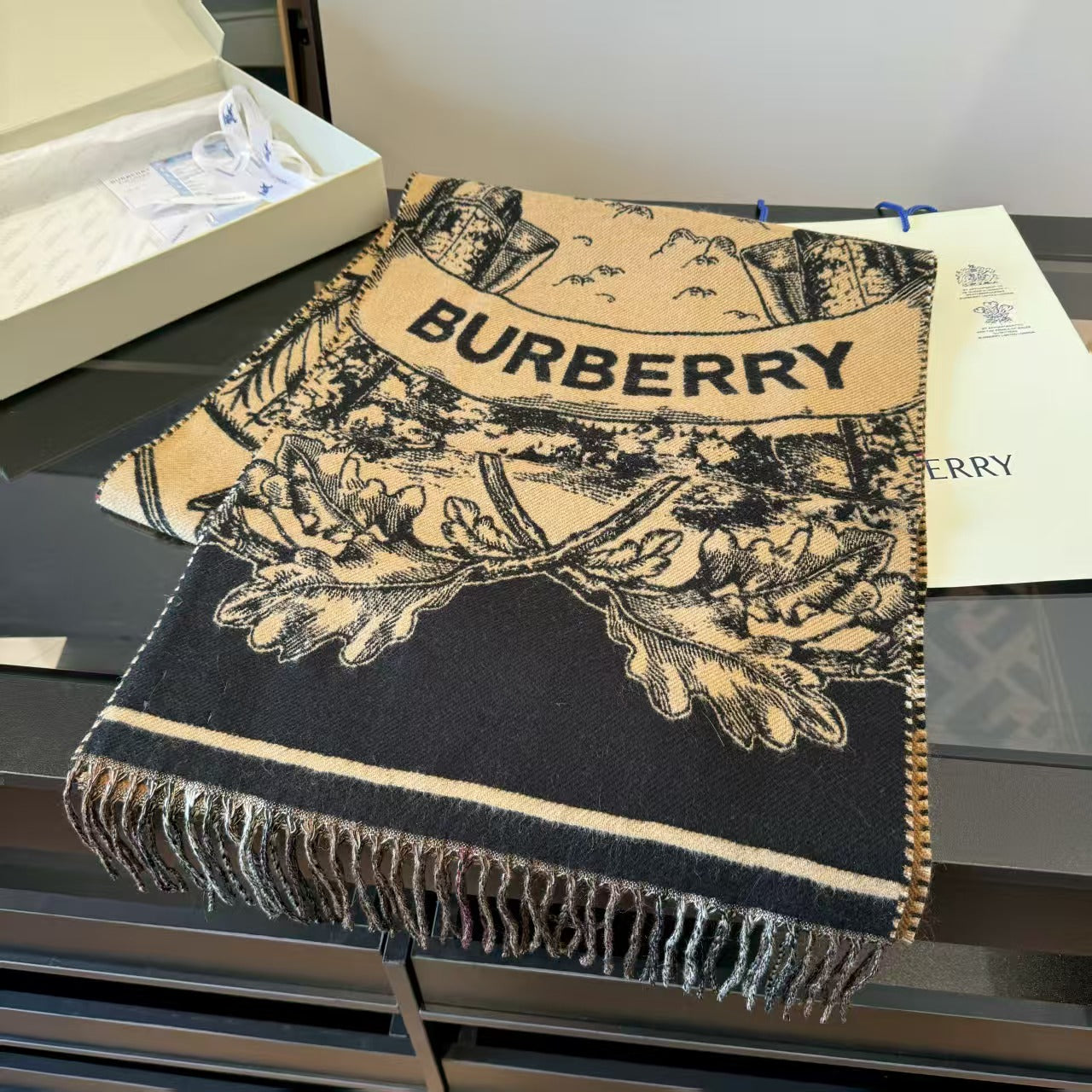 New double-sided scarf