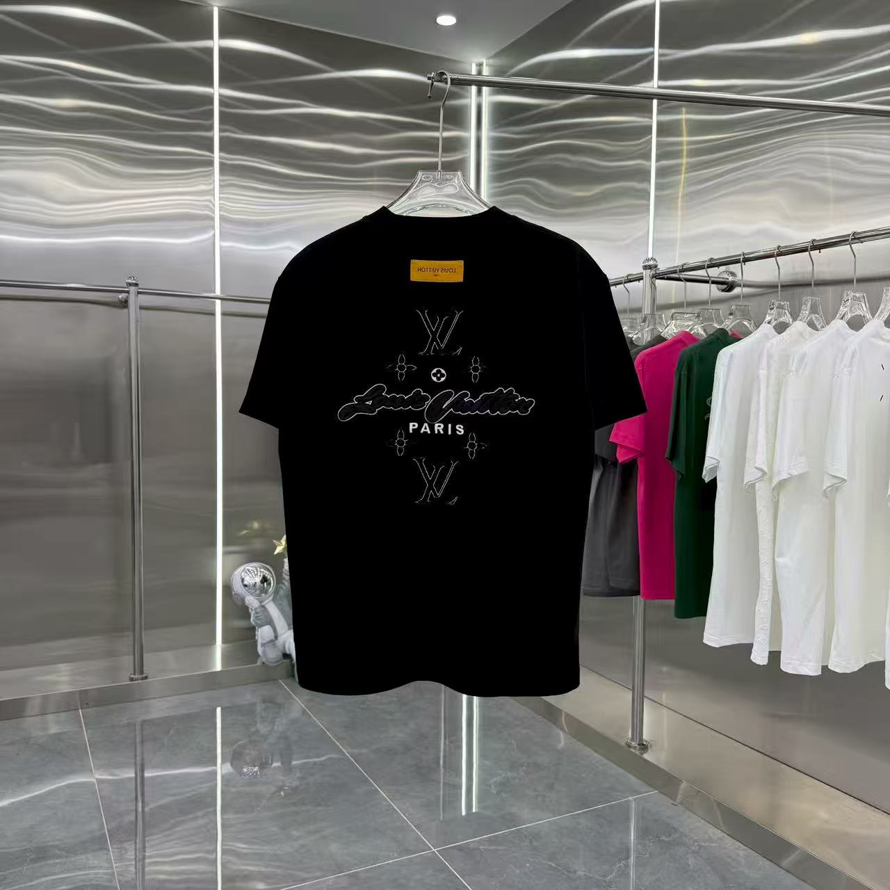 New round neck short sleeved T-shirt