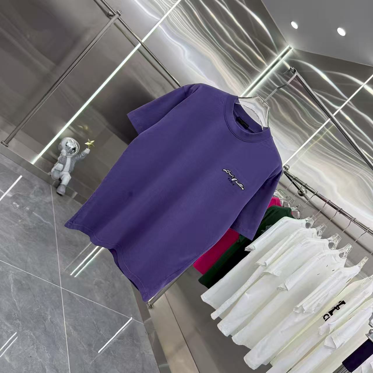 New round neck short sleeved T-shirt