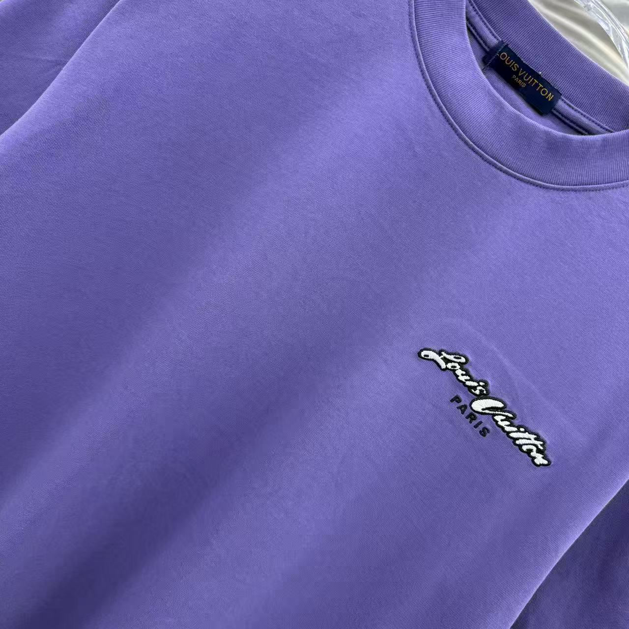 New round neck short sleeved T-shirt