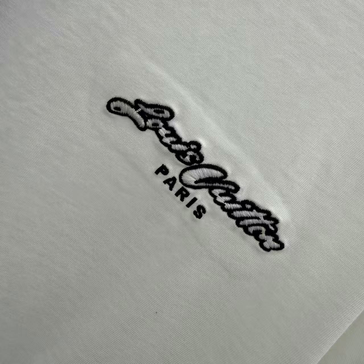 New round neck short sleeved T-shirt