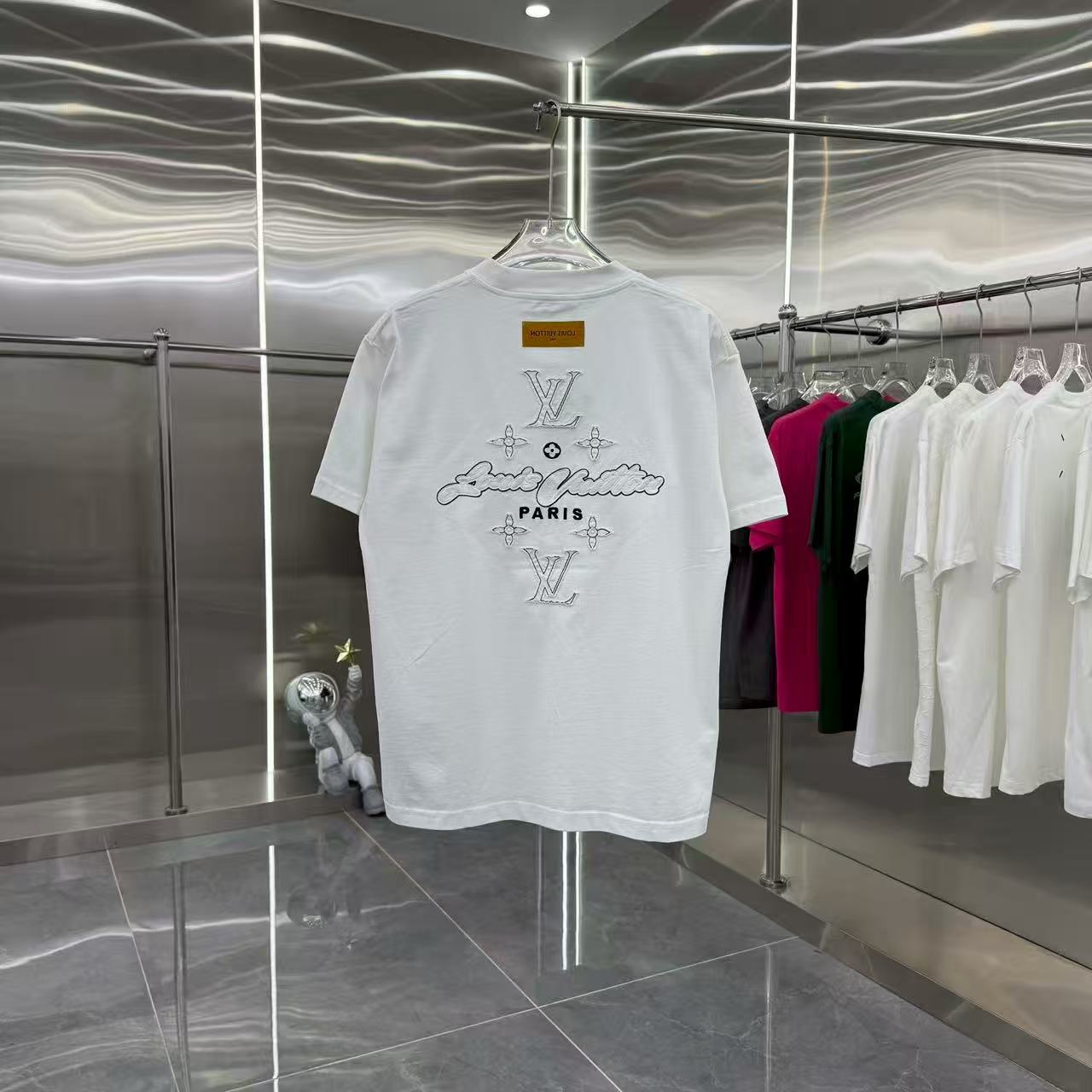 New round neck short sleeved T-shirt
