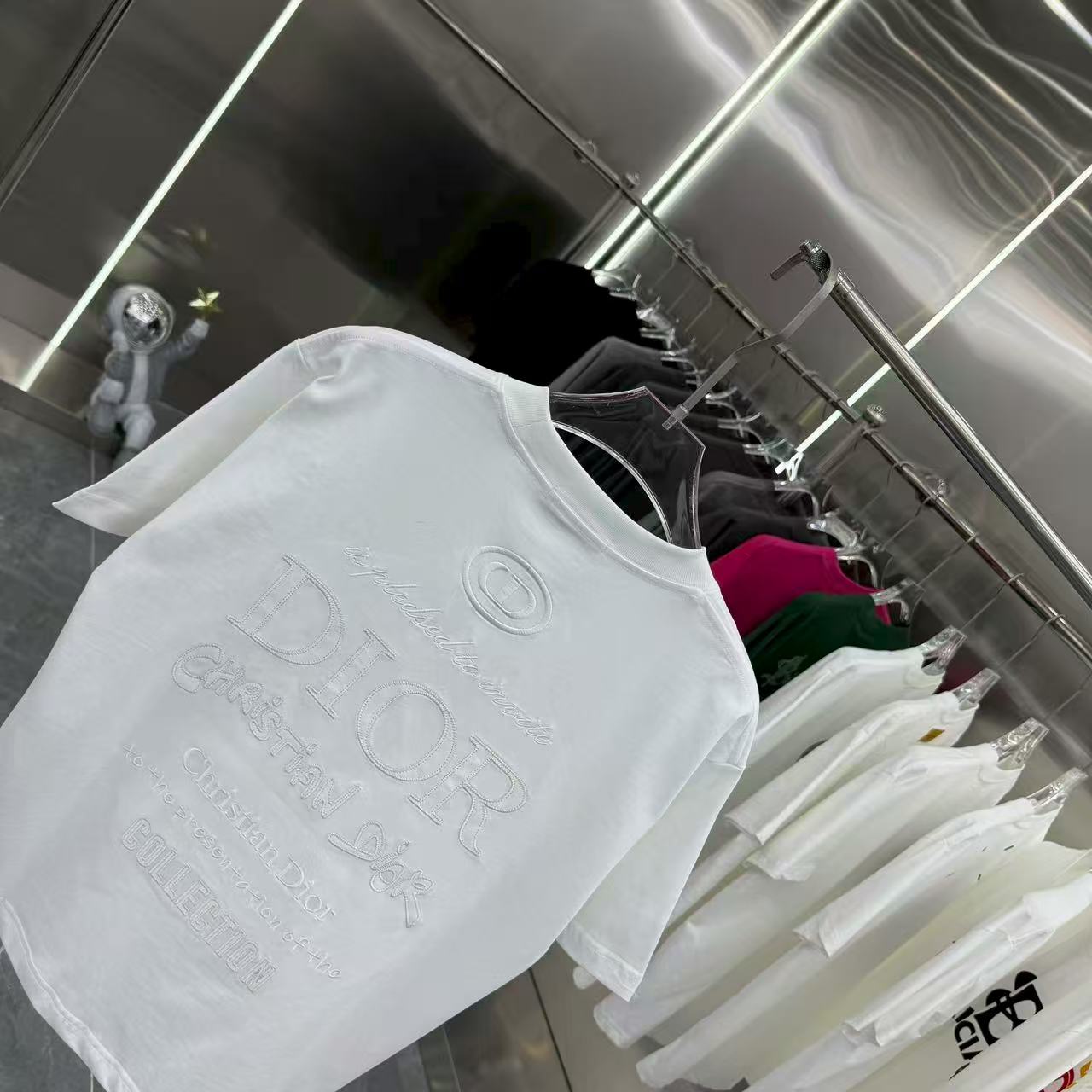 New round neck short sleeved T-shirt