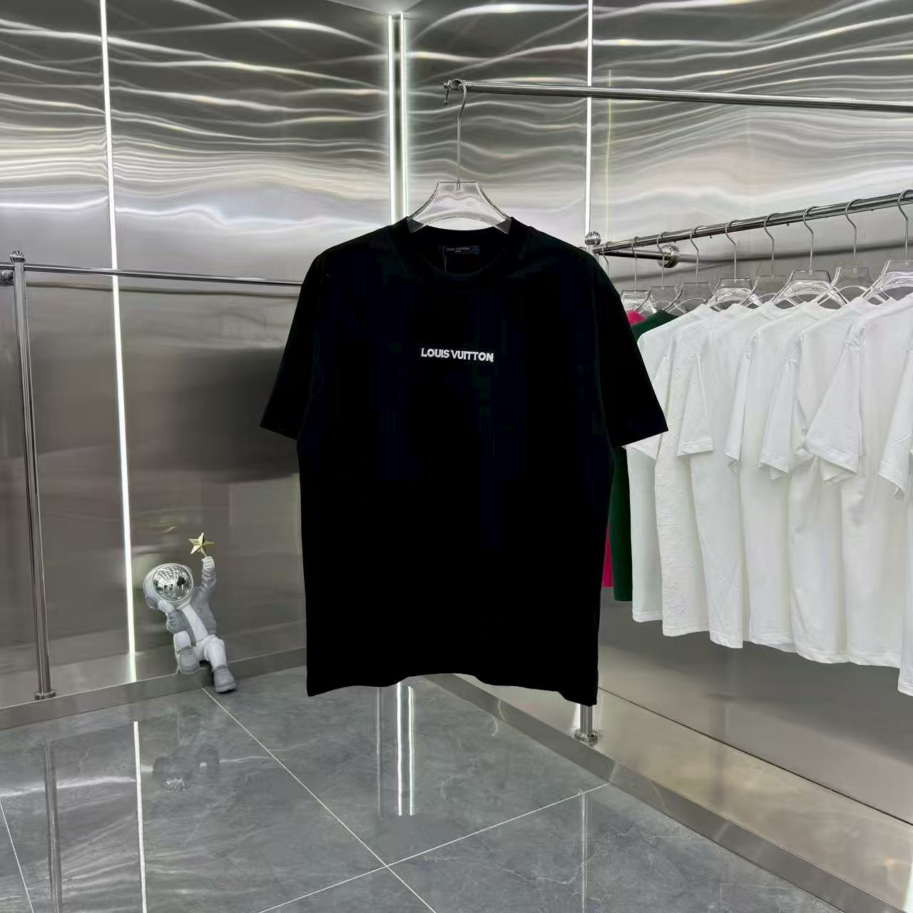New round neck short sleeved T-shirt