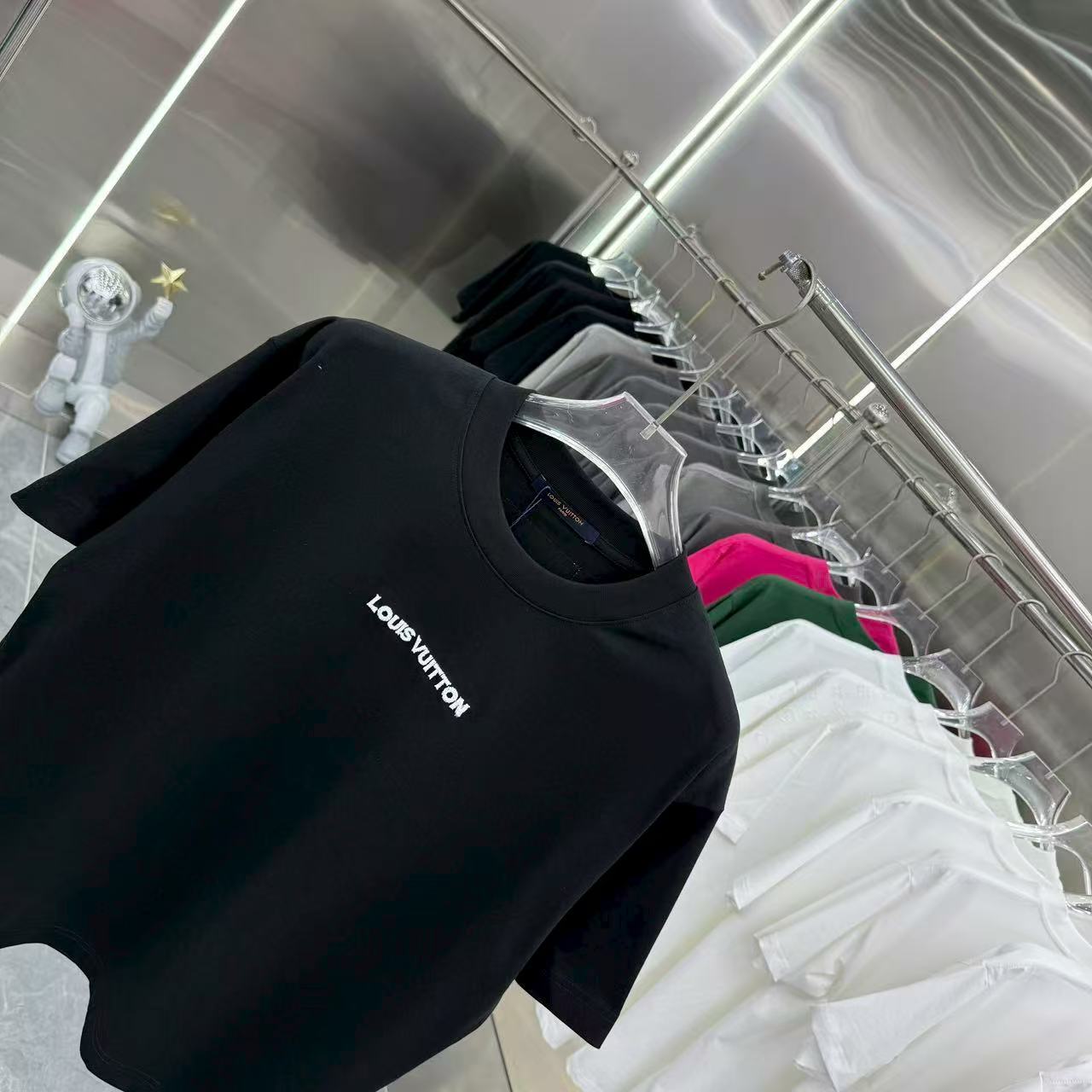 New round neck short sleeved T-shirt